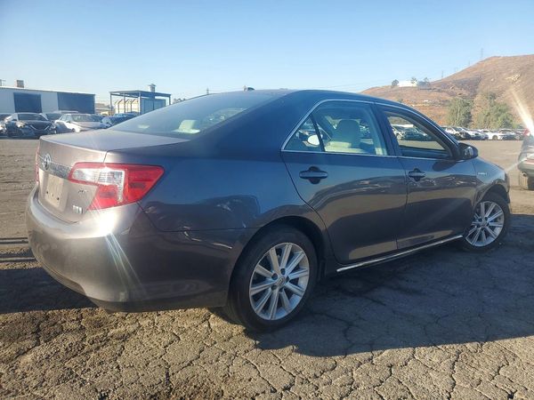 2014 TOYOTA CAMRY SOLA Hybrid