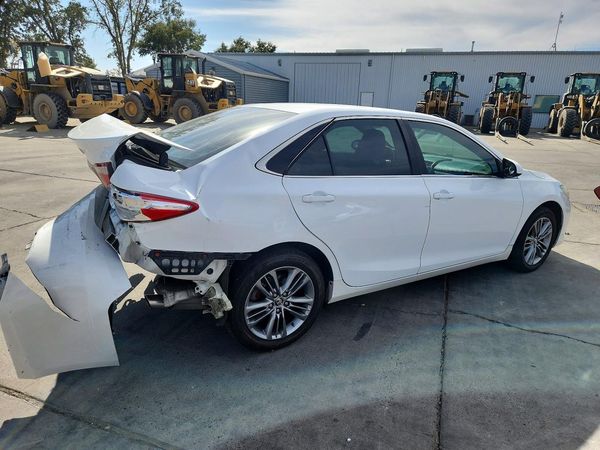2016 TOYOTA CAMRY
