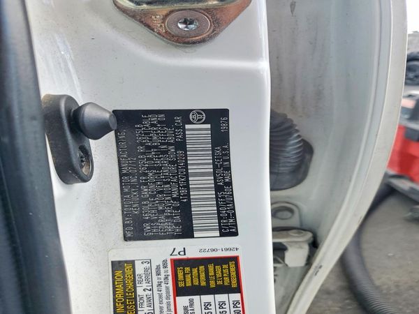 2012 TOYOTA CAMRY — VINS