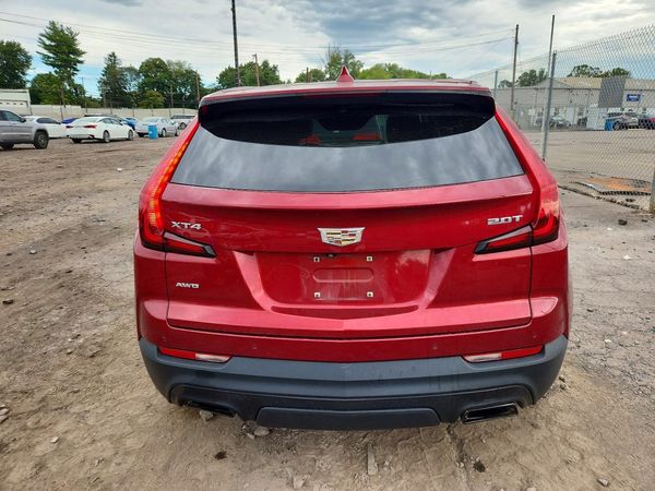 2019 CADILLAC XT4 Luxury