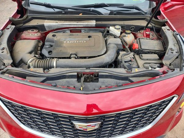 2019 CADILLAC XT4 Luxury