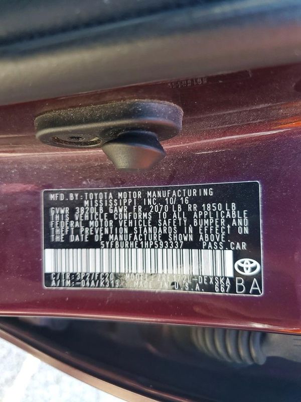 2017 TOYOTA COROLLA