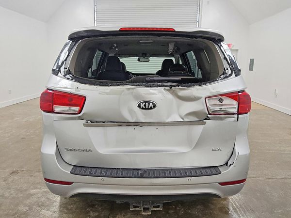 2018 KIA SEDONA