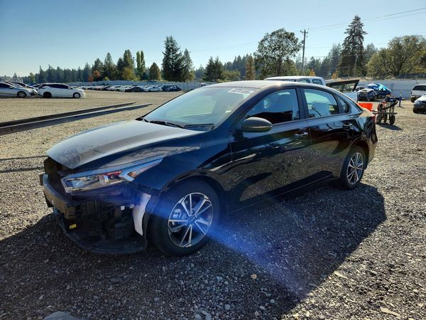 2024 KIA FORTE — Front 3/4