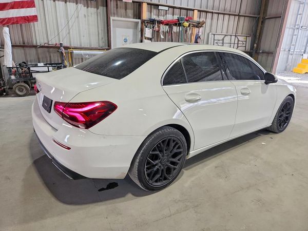 2021 MERCEDES-BENZ A A220