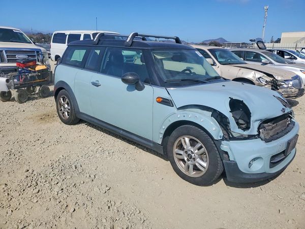 2013 MINI COOPER — Passenger 3/4