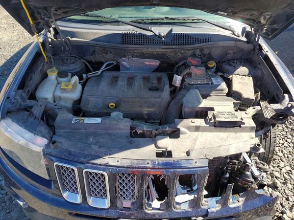 2017 JEEP COMPASS Latitude — Engine bay
