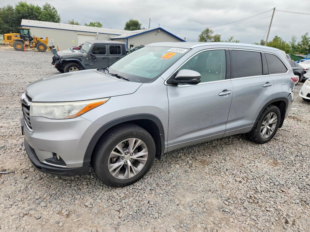 2015 TOYOTA HIGHLANDER — Front 3/4