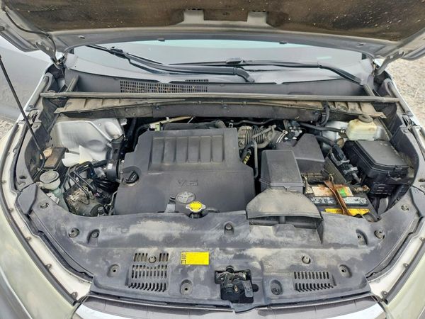 2015 TOYOTA HIGHLANDER — Engine bay