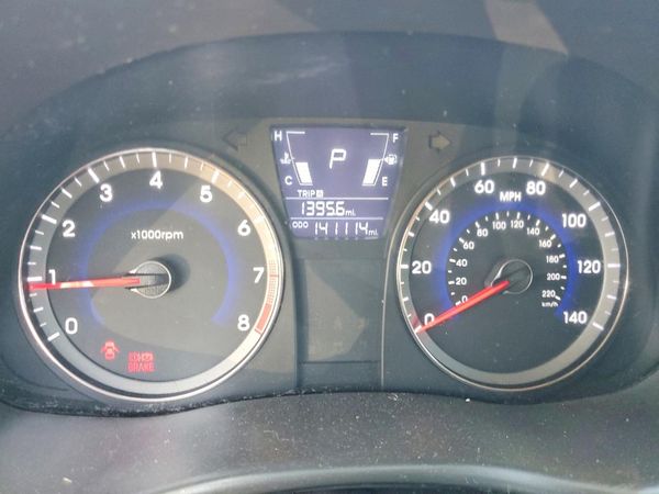 2013 HYUNDAI ACCENT GLS, GS