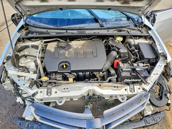 2016 TOYOTA COROLLA L/LE — Engine bay