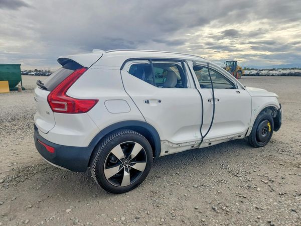 2022 VOLVO XC40 — PSRA