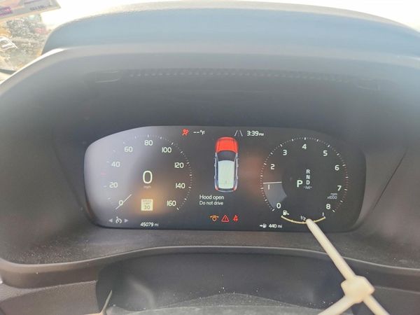 2022 VOLVO XC40 — ODOM