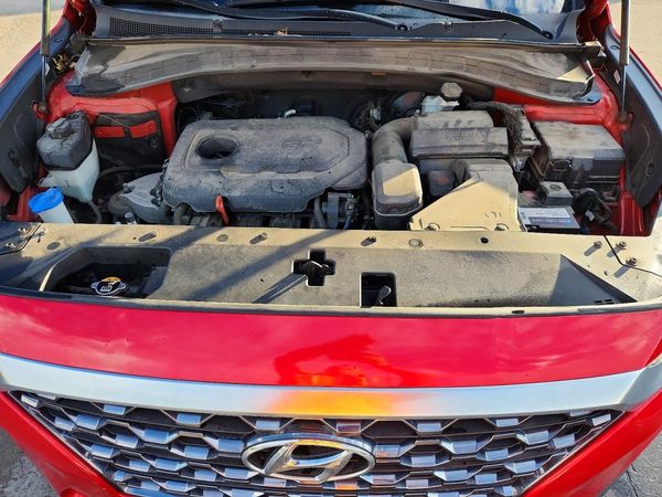 2020 HYUNDAI SANTA FE — Engine bay