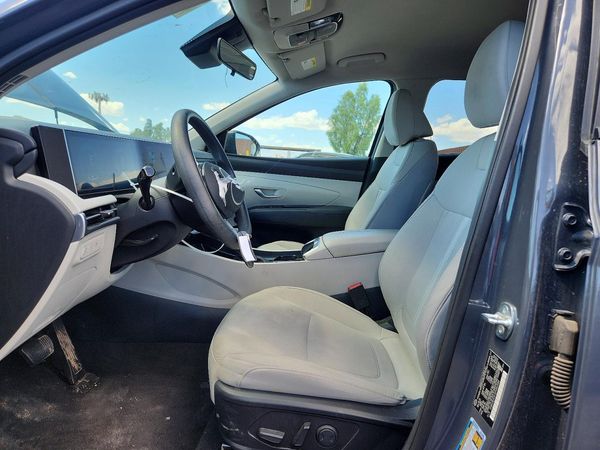 2025 HYUNDAI TUCSON SEL — DENT