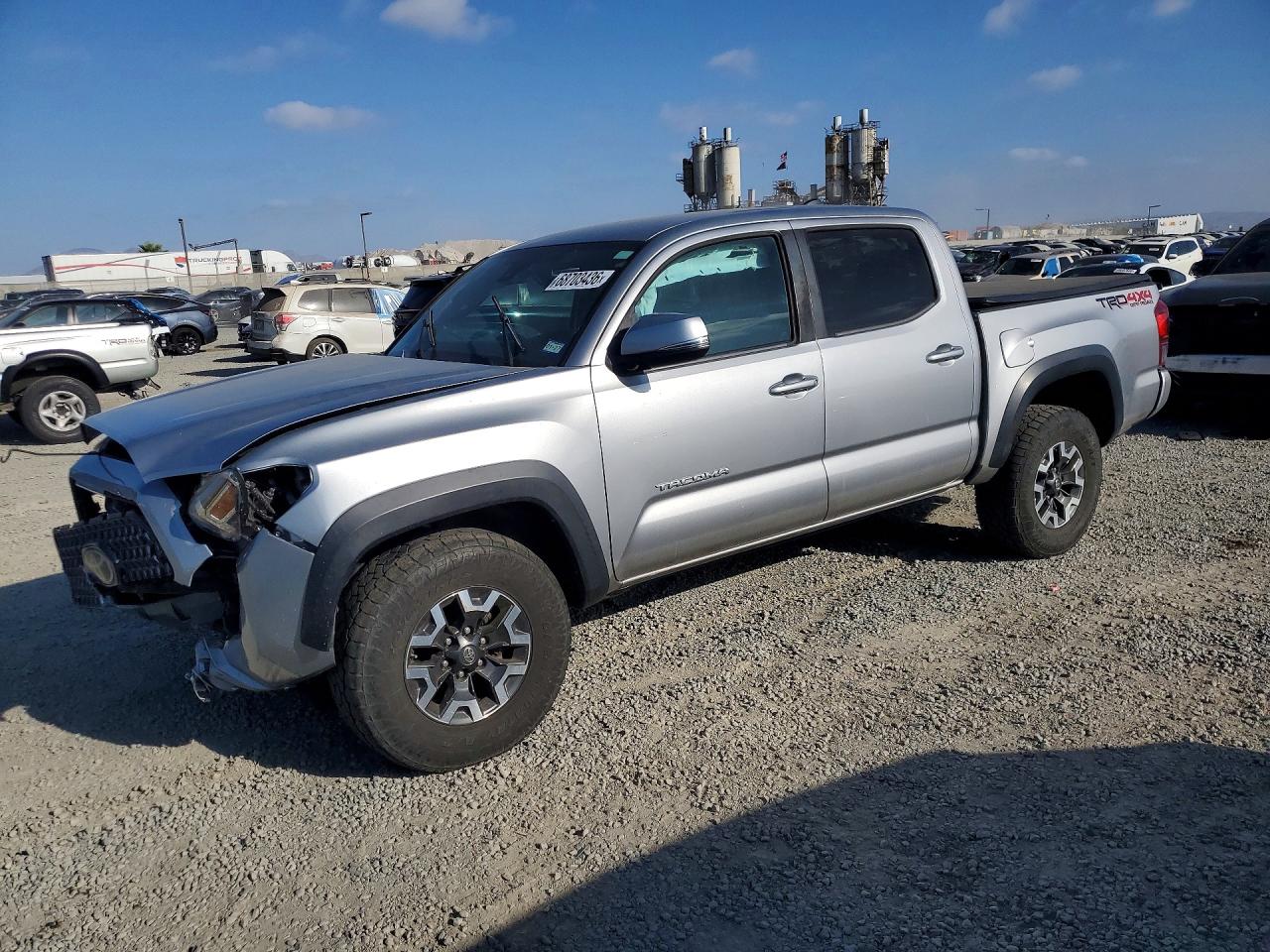 2019 TOYOTA TACOMA SR5 — Front 3/4