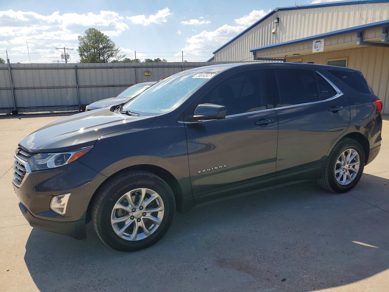 2020 CHEVROLET EQUINOX LT (1LT) — Front 3/4