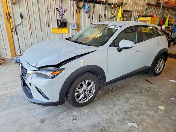 2016 MAZDA CX-3 — Front 3/4