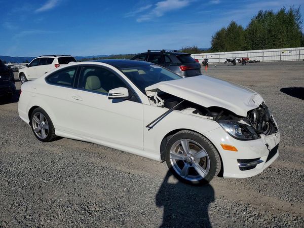 2012 MERCEDES-BENZ C C250 — Passenger 3/4