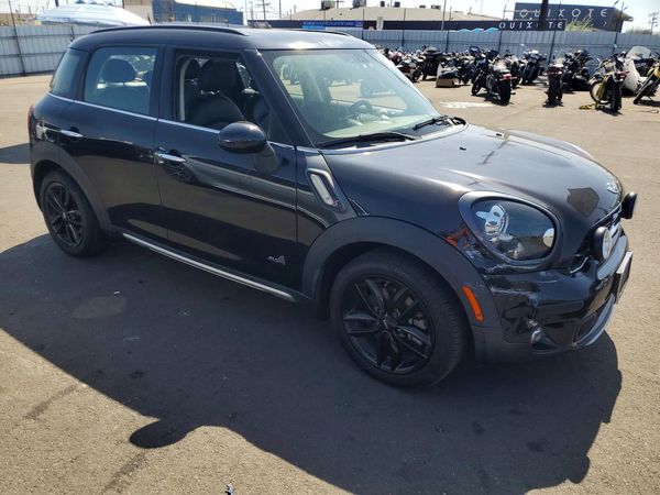 2016 MINI COOPER — Passenger 3/4