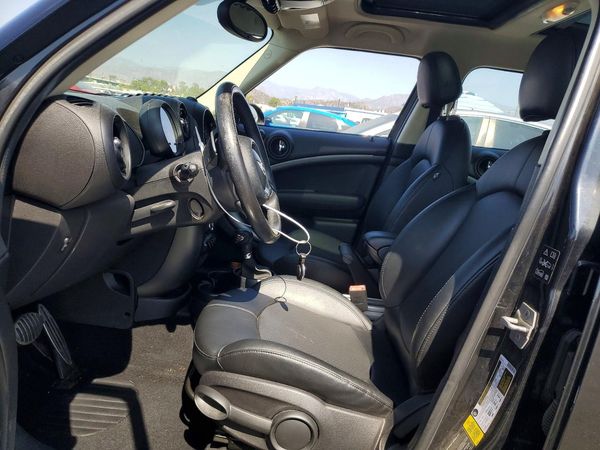 2016 MINI COOPER — DENT