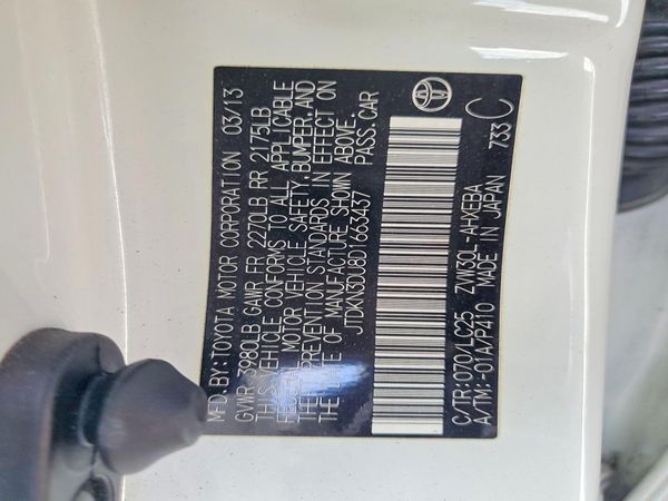 2013 TOYOTA PRIUS — VINS