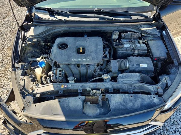 2017 HYUNDAI ELANTRA SE Base