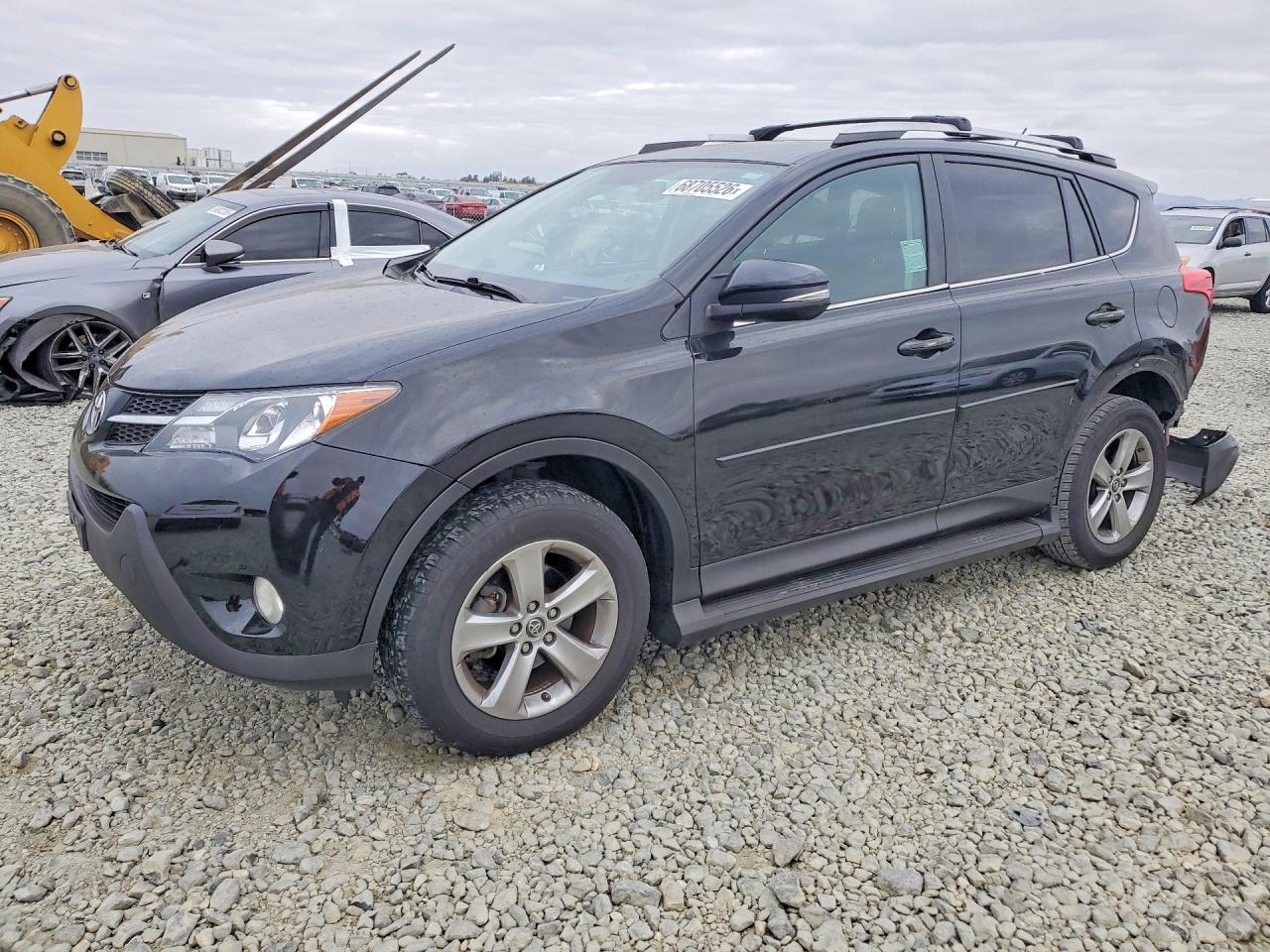 2015 TOYOTA RAV4 XLE (M Grade) — Front 3/4