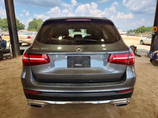 2016 MERCEDES-BENZ GLC GLC300 — DIRR