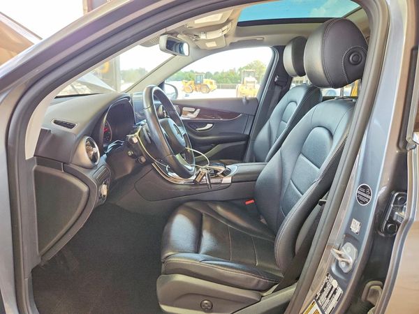 2016 MERCEDES-BENZ GLC GLC300 — DENT