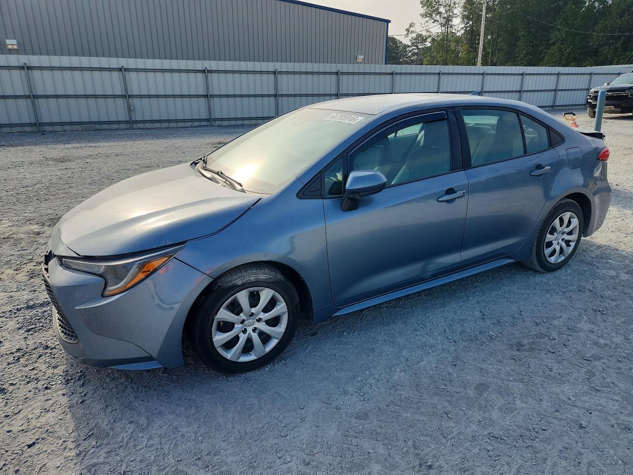 2021 TOYOTA COROLLA LE — Front 3/4