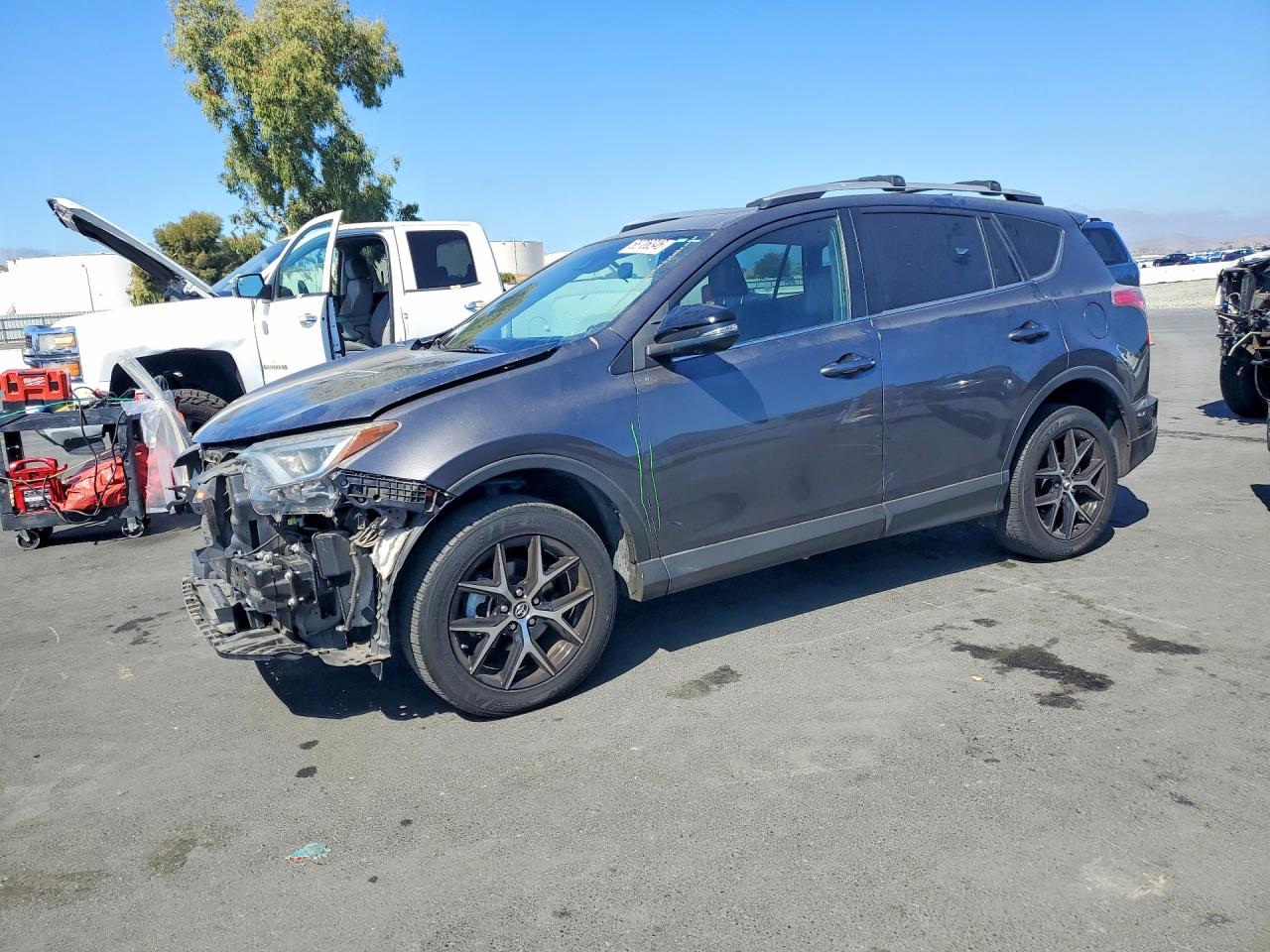 2016 TOYOTA RAV4 SE (S Grade) — Front 3/4