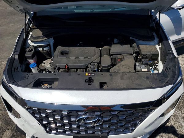 2020 HYUNDAI SANTA FE — Engine bay