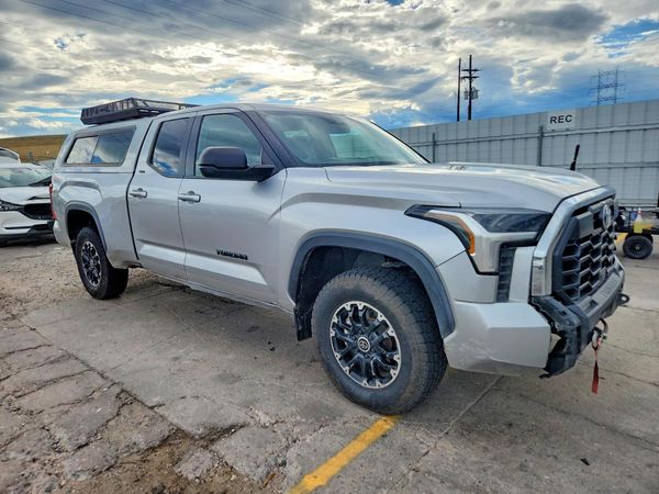 2024 TOYOTA TUNDRA — Passenger 3/4