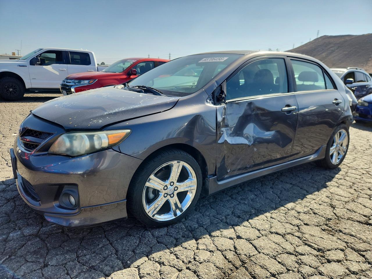 2013 TOYOTA COROLLA — Front 3/4