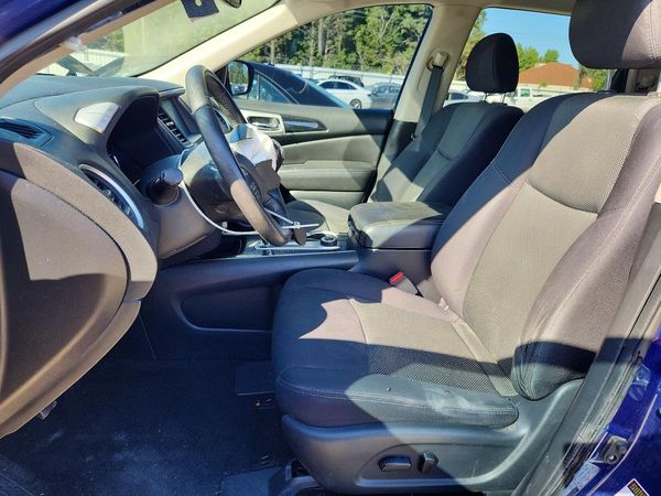 2019 NISSAN PATHFINDER — DENT