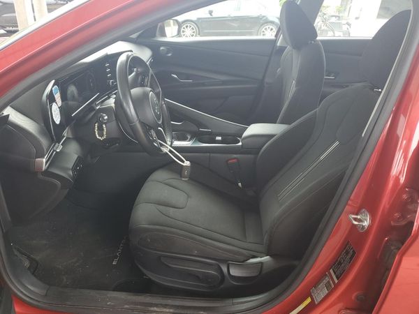 2022 HYUNDAI ELANTRA