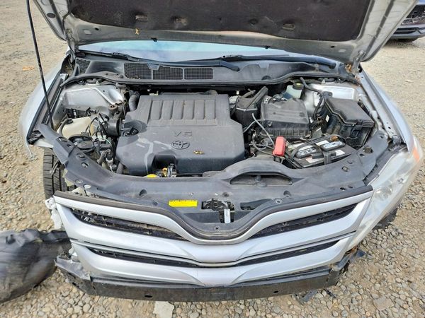 2015 TOYOTA VENZA XLE — Engine bay