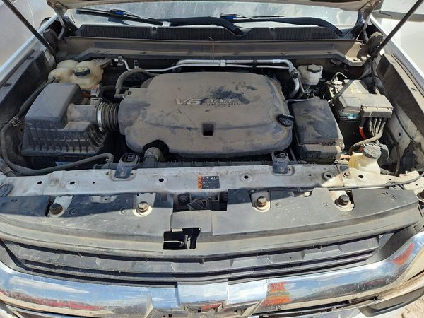 2018 CHEVROLET COLORADO LT — Engine bay