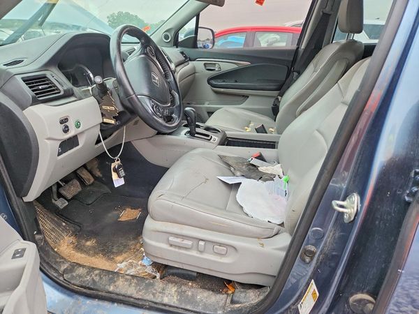 2017 HONDA PILOT EXL-R — DENT