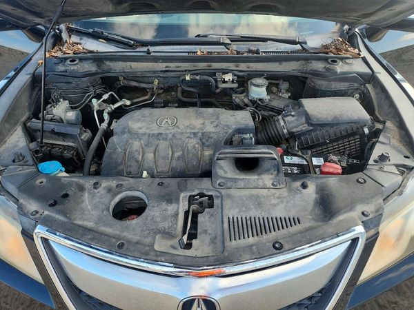 2013 ACURA RDX Technology Package — Engine bay