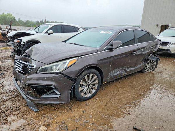 2015 HYUNDAI SONATA — Front 3/4