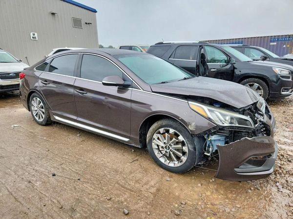 2015 HYUNDAI SONATA — Passenger 3/4