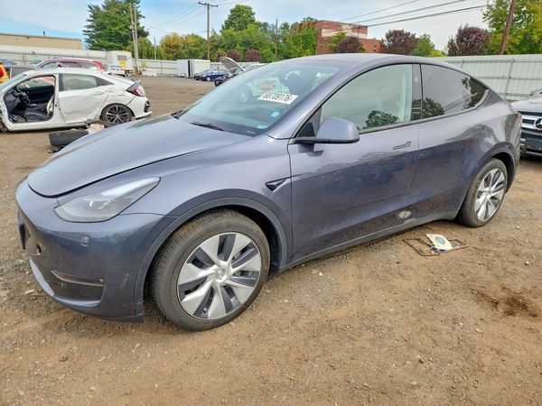 2023 TESLA MODEL Y — DSFA — Front 3/4