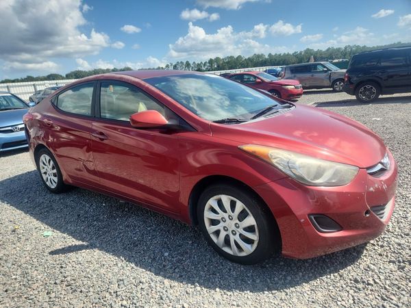2013 HYUNDAI ELANTRA — Passenger 3/4