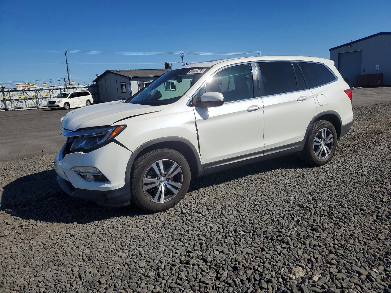 2016 HONDA PILOT EXL — Front 3/4