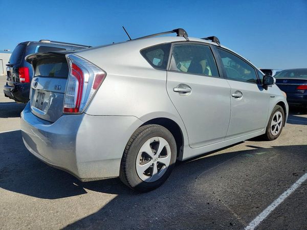 2015 TOYOTA PRIUS
