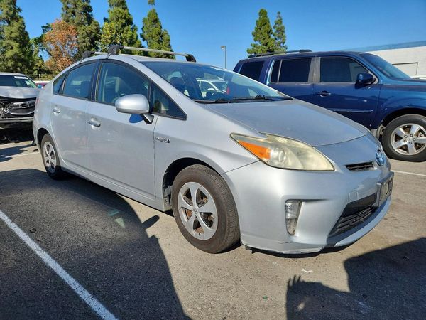2015 TOYOTA PRIUS