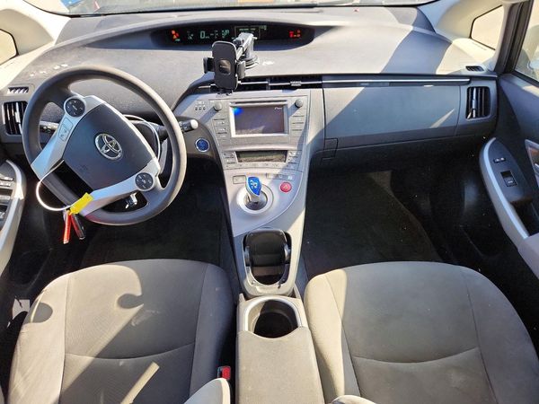 2015 TOYOTA PRIUS
