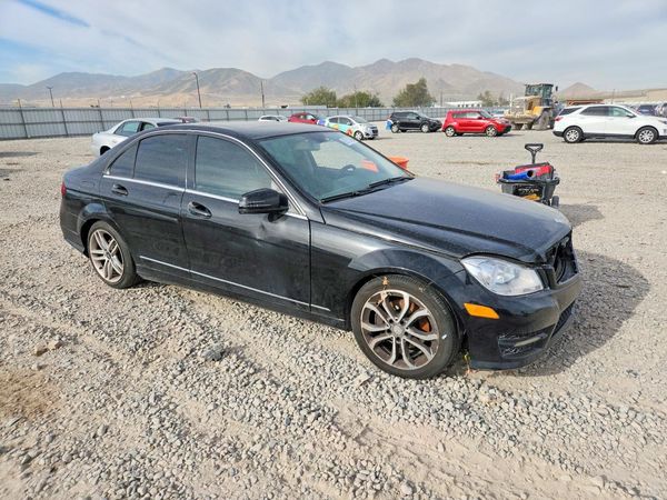 2012 MERCEDES-BENZ C-CLASS C300 4-MATIC — Passenger 3/4